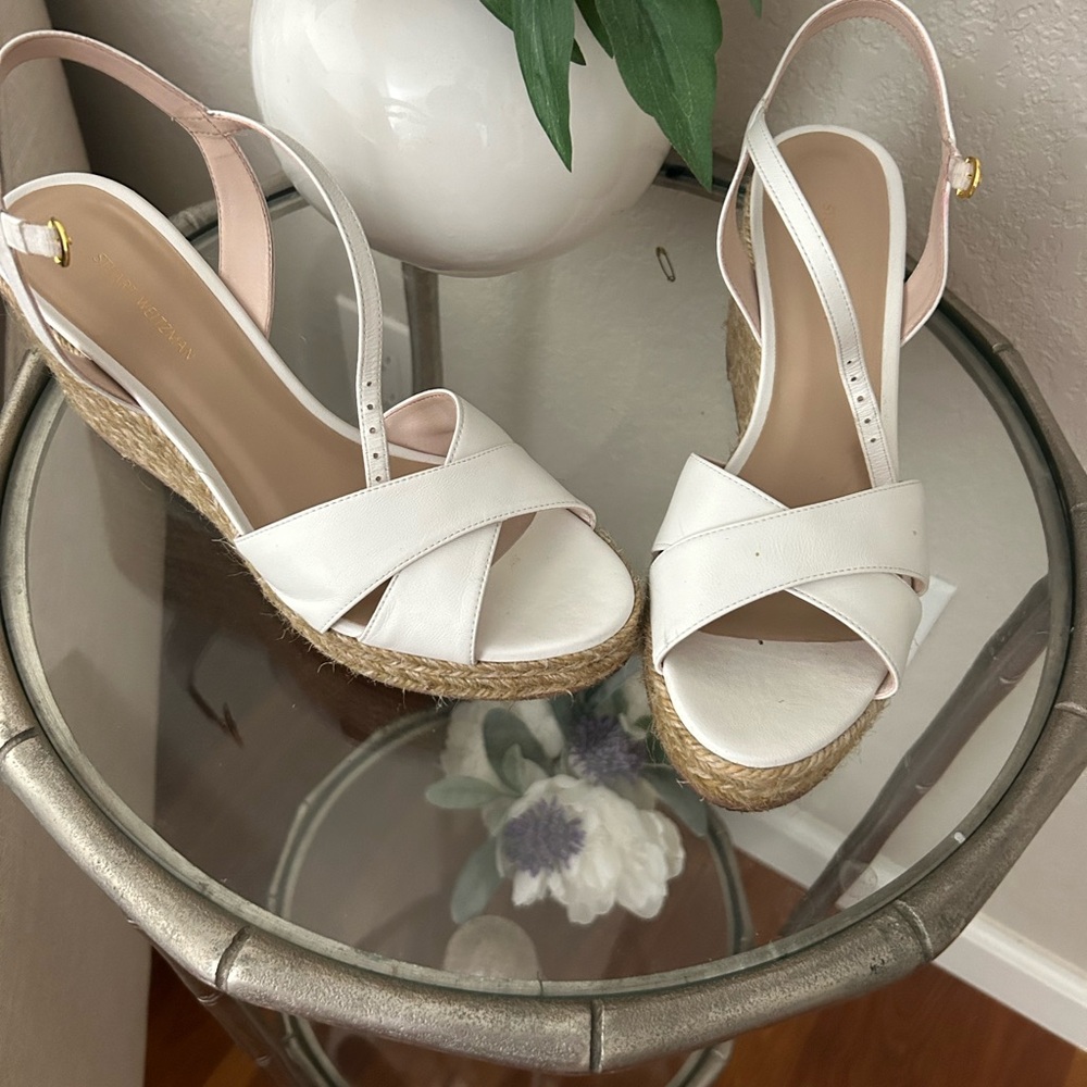 Beautiful sandals.,